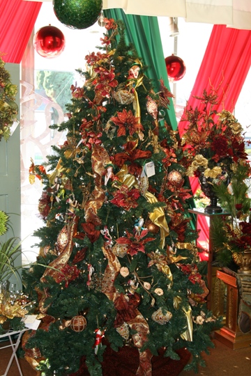 Christmas Tree - Visser's Florist in Orange County